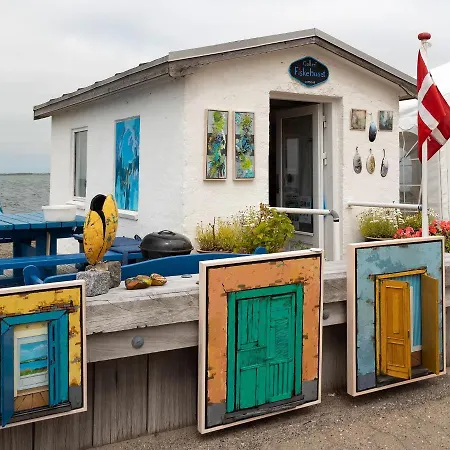 Løgstør B&B Bed & Breakfast 3*